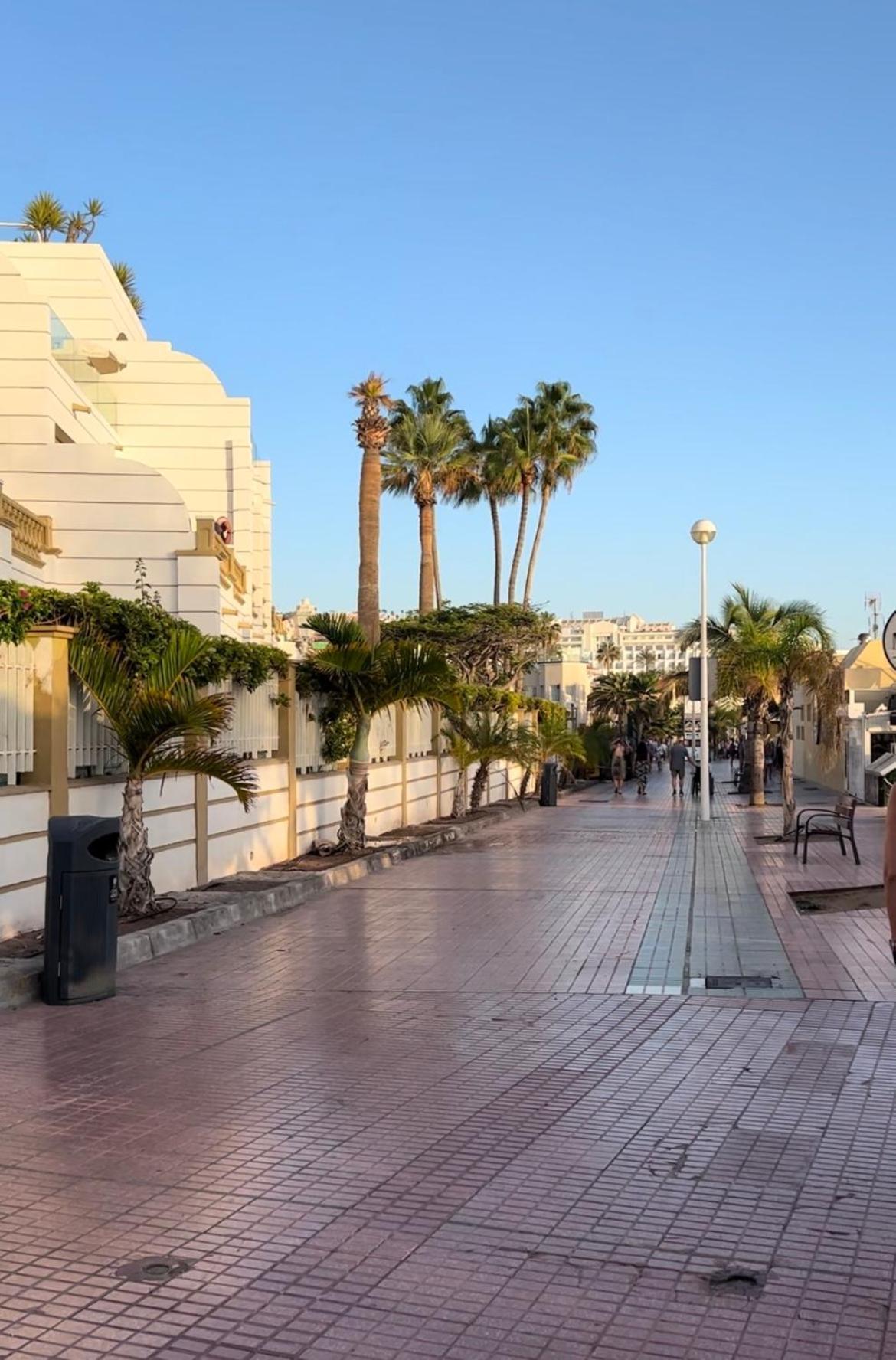 Lovely Sunny Apartment Адехе Экстерьер фото